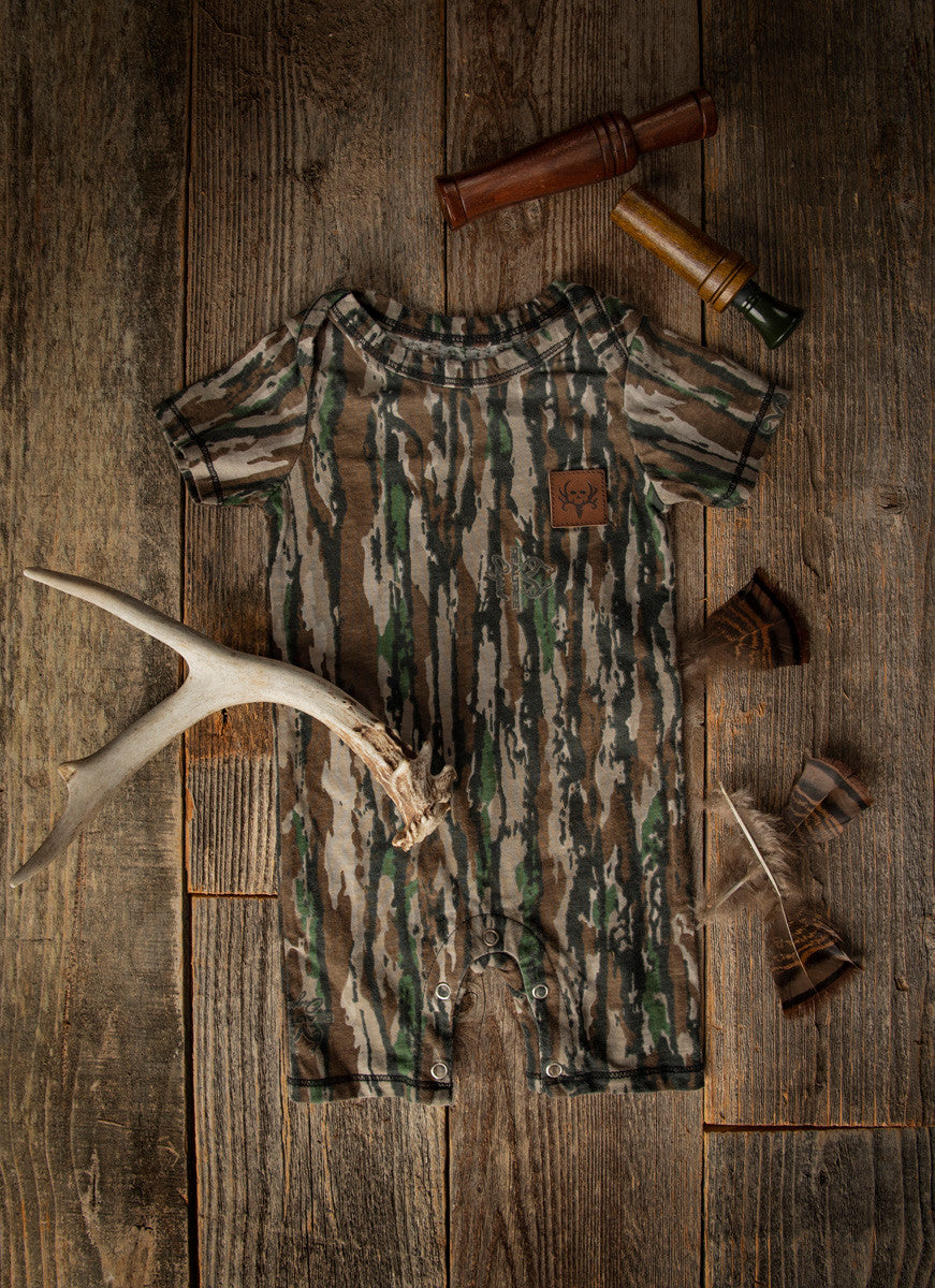 bc raskulls camo short sleeve romper for infant hunters