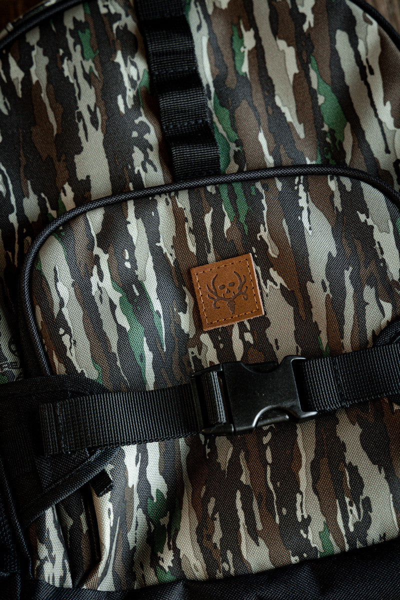 BC Raskulls Realtree Original Camo Backpack front pocket