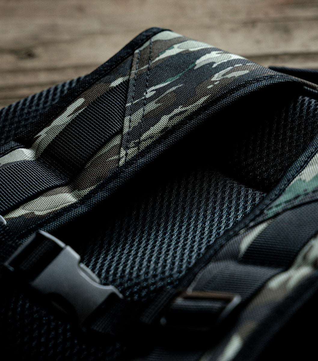 BC Raskulls Realtree Original Camo Backpack straps