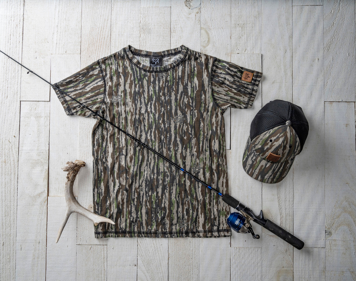 bc raskulls camo short sleeve tee and camo mesh hat
