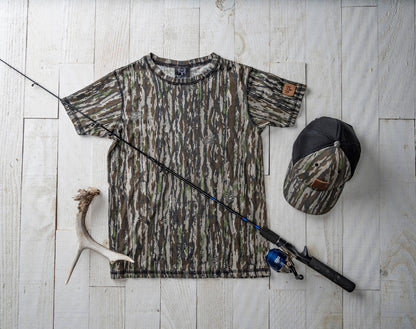 bc raskulls camo short sleeve tee and camo mesh hat
