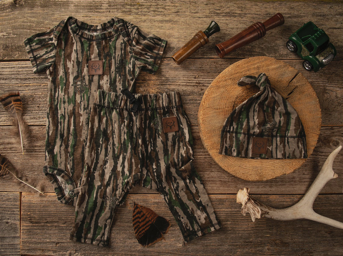 bc raskulls infant apparel camo outfit